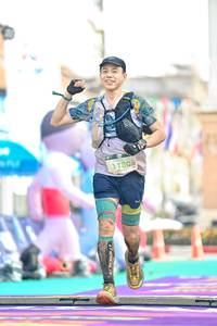 BIB: 1180
                            <button type="button" onclick="openModal(24886221)" class="btn btn-primary btn-sm float-right btn-popup" data-toggle="modal" data-target=".modal-high-quality">
                        <i class="fas fa-shopping-cart"></i> Add to Cart
                    </button>
                                            <button type="button" onclick="isThisMe(24886221, true)" class="btn btn-success btn-sm float-right btn-popup btn-isme hidden" data-toggle="tooltip" data-placement="bottom" title="นี่คือรูปของคุณใช่ไหม คลิกที่นี่เพื่อเอาเข้าอัลบั้ม">
                        <i class="fas fa-plus"></i> Add to album
                    </button>
                    <button type="button" onclick="isThisMe(24886221, false)" class="btn btn-warning btn-sm float-right btn-popup btn-isnotme hidden">
                        <i class="fas fa-ban"></i> Remove from album
                    </button>